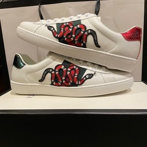 Gucci Snake Embroidered Ace Sneaker